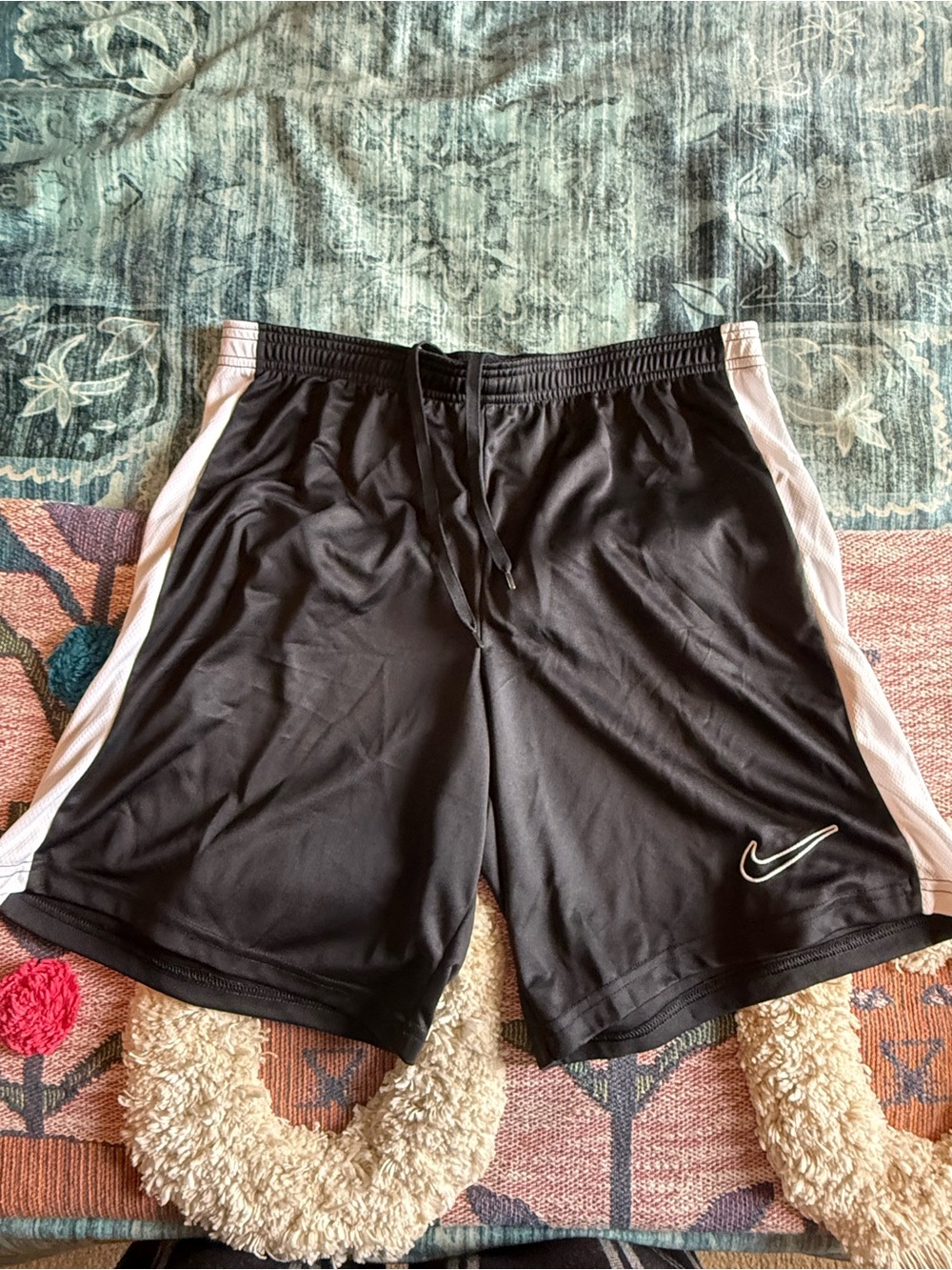 Nike Men’s Black Athletic Shorts with White Side Panels